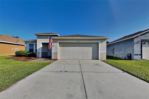 House in Mulberry, Florida 3 bedrooms, 171.87 sq.m. № 2366750