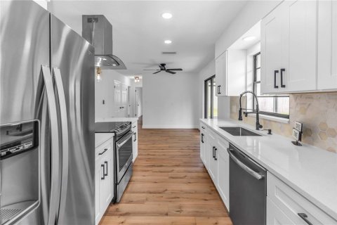Villa ou maison à vendre à DeBary, Floride: 2 chambres, 105.35 m2 № 1894161 - photo 4