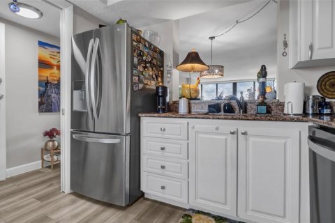 Condo in Clearwater, Florida, 2 bedrooms  № 1787881 - photo 15