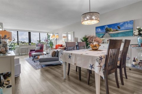 Condo in Clearwater, Florida, 2 bedrooms  № 1787881 - photo 17