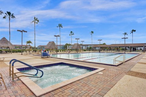 Copropriété à louer à Pembroke Pines, Floride: 1 chambre, 97.08 m2 № 2390706 - photo 5
