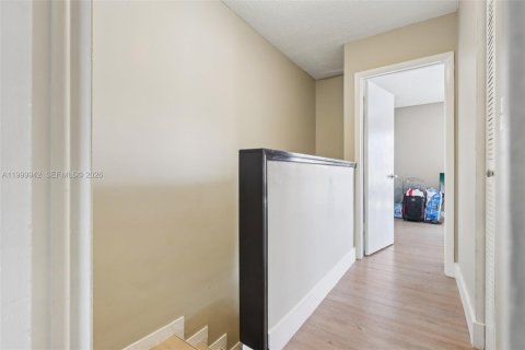 Touwnhouse à vendre à Miami, Floride: 2 chambres, 88.44 m2 № 2064676 - photo 25