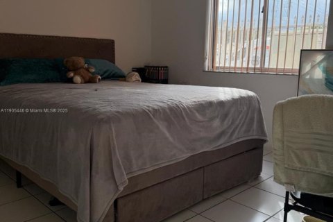 Copropriété à vendre à Hialeah, Floride: 3 chambres, 100.24 m2 № 1956317 - photo 9