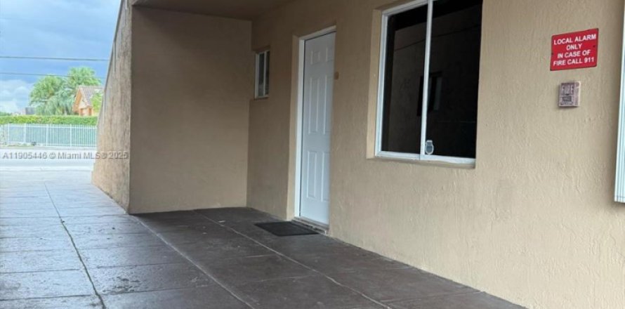 Condo à Hialeah, Floride, 3 chambres  № 1956317