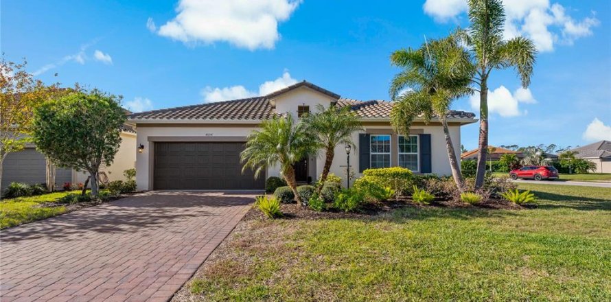 House in Bradenton, Florida 4 bedrooms, 185.71 sq.m. № 2218260
