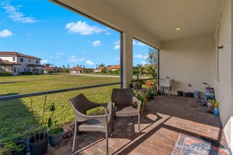 House in Bradenton, Florida 4 bedrooms, 185.71 sq.m. № 2218260 - photo 24
