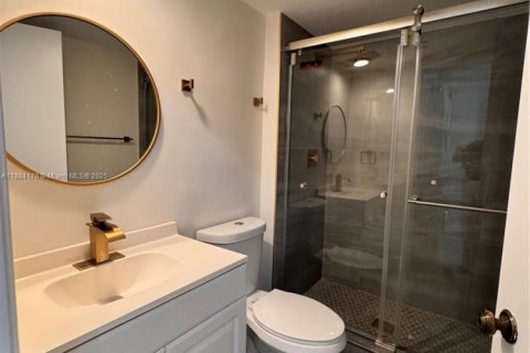 Townhouse in Greenacres, Florida 3 bedrooms, 138.24 sq.m. № 2012373 - photo 15