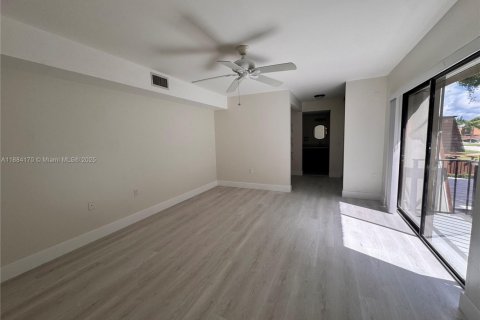 Townhouse in Greenacres, Florida 3 bedrooms, 138.24 sq.m. № 2012373 - photo 11