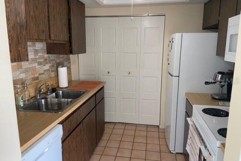 Condominio en alquiler en Saint Petersburg, Florida, 2 dormitorios, 102.19 m2 № 1797299 - foto 7