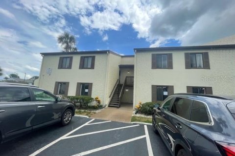 Condominio en alquiler en Saint Petersburg, Florida, 2 dormitorios, 102.19 m2 № 1797299 - foto 1