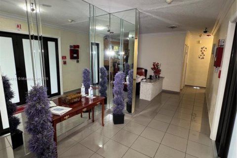 Casa en venta en Miami, Florida, 3 dormitorios, 152.55 m2 № 1946101 - foto 5