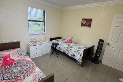 Casa en venta en Miami, Florida, 3 dormitorios, 152.55 m2 № 1946101 - foto 10