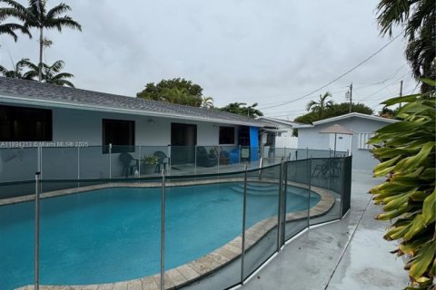 Casa en venta en Miami, Florida, 3 dormitorios, 152.55 m2 № 1946101 - foto 13