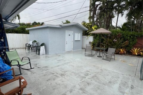 Casa en venta en Miami, Florida, 3 dormitorios, 152.55 m2 № 1946101 - foto 16