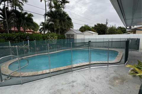 Casa en venta en Miami, Florida, 3 dormitorios, 152.55 m2 № 1946101 - foto 15