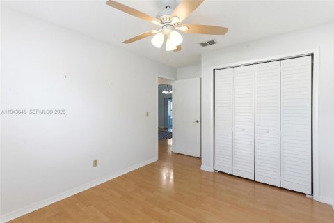 Casa en venta en Kissimmee, Florida, 3 dormitorios, 153.85 m2 № 2000235 - foto 25