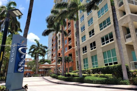 Condo in Miami, Florida, 1 bedroom  № 1946914 - photo 14