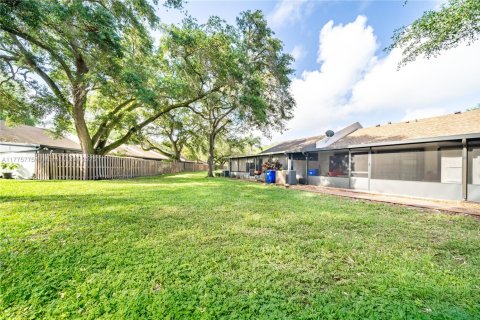 Adosado en venta en Pembroke Pines, Florida, 2 dormitorios, 98.48 m2 № 1706781 - foto 29