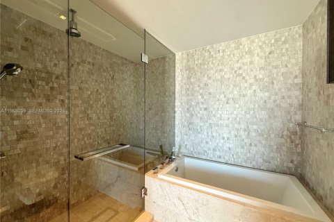 Condominio en venta en Miami, Florida, 1 dormitorio, 82.03 m2 № 2029229 - foto 9