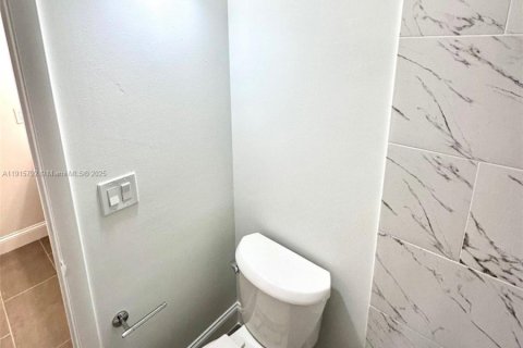 Copropriété à vendre à Pompano Beach, Floride: 2 chambres, 74.32 m2 № 1971823 - photo 6