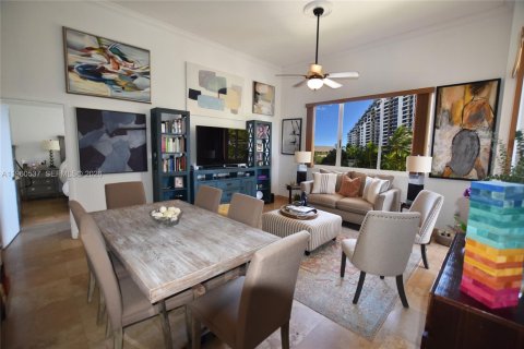 Condo in Miami, Florida, 3 bedrooms  № 2052818 - photo 6