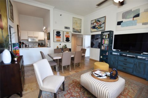 Condo in Miami, Florida, 3 bedrooms  № 2052818 - photo 3