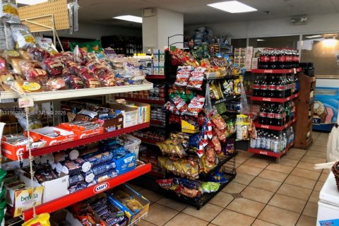 Condo in Miami, Florida, 3 bedrooms  № 2052818 - photo 30