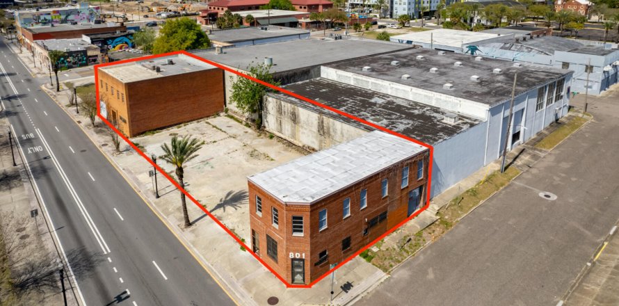 Commercial property in Jacksonville, Florida 736.06 sq.m. № 766385