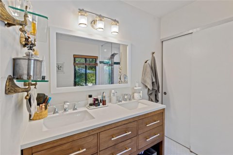 Casa en venta en El Portal, Florida, 3 dormitorios, 159.98 m2 № 1978213 - foto 14