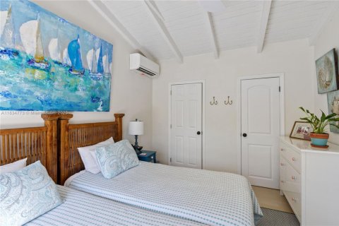 Casa en venta en El Portal, Florida, 3 dormitorios, 159.98 m2 № 1978213 - foto 17