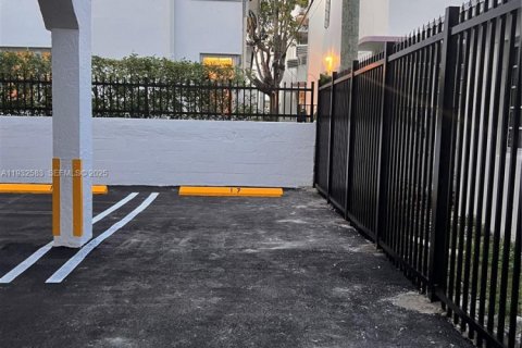 Купить кондоминиум в Майами-Бич, Флорида 1 спальня, 61.32м2, № 1991823 - фото 12