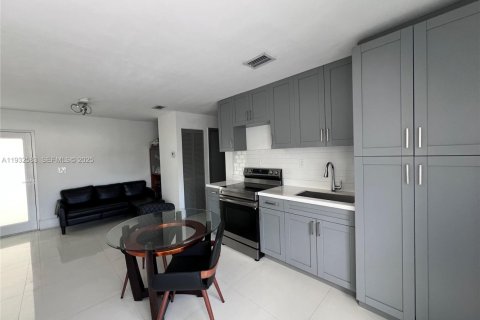 Купить кондоминиум в Майами-Бич, Флорида 1 спальня, 61.32м2, № 1991823 - фото 4