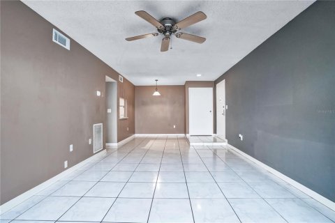 Copropriété à vendre à Orlando, Floride: 2 chambres, 76.92 m2 № 2388739 - photo 18