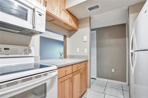 Copropriété à vendre à Orlando, Floride: 2 chambres, 76.92 m2 № 2388739 - photo 5