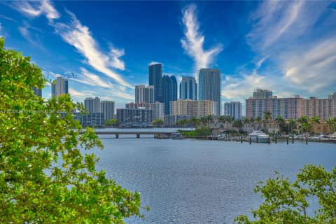 Apartment in Aventura, Florida 2 bedrooms, 110.65 sq.m. № 1888976 - photo 21