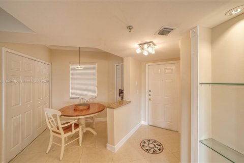 Apartment in Aventura, Florida 2 bedrooms, 110.65 sq.m. № 1888976 - photo 4