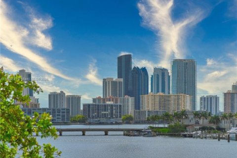 Apartment in Aventura, Florida 2 bedrooms, 110.65 sq.m. № 1888976 - photo 22