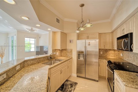 Apartment in Aventura, Florida 2 bedrooms, 110.65 sq.m. № 1888976 - photo 5