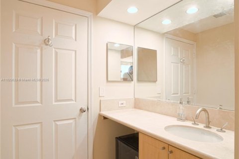 Apartment in Aventura, Florida 2 bedrooms, 110.65 sq.m. № 1888976 - photo 14