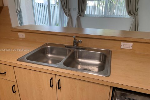 Touwnhouse à louer à Davie, Floride: 3 chambres, 148.83 m2 № 2276389 - photo 25