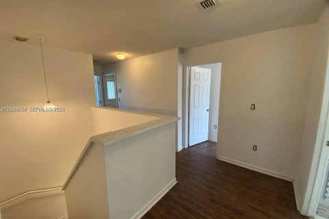 Touwnhouse à louer à Davie, Floride: 3 chambres, 148.83 m2 № 2276389 - photo 15