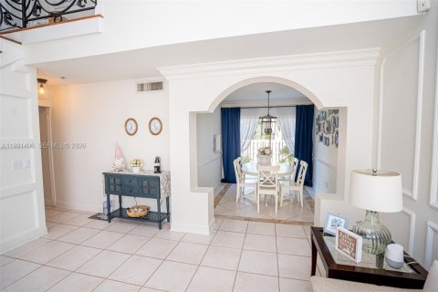 Villa ou maison à vendre à Miami, Floride: 4 chambres, 180.14 m2 № 2058481 - photo 14