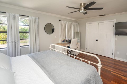 Villa ou maison à vendre à Miami, Floride: 4 chambres, 180.14 m2 № 2058481 - photo 18