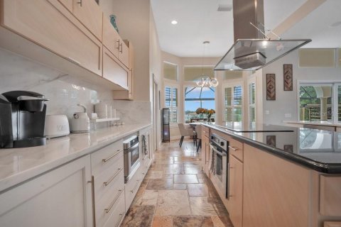 House in Windermere, Florida 4 bedrooms, 306.3 sq.m. № 2195911 - photo 18
