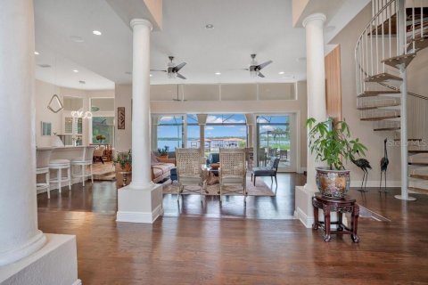 House in Windermere, Florida 4 bedrooms, 306.3 sq.m. № 2195911 - photo 7