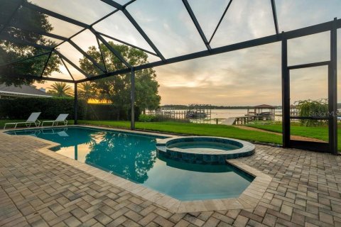 House in Windermere, Florida 4 bedrooms, 306.3 sq.m. № 2195911 - photo 4