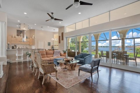 House in Windermere, Florida 4 bedrooms, 306.3 sq.m. № 2195911 - photo 5