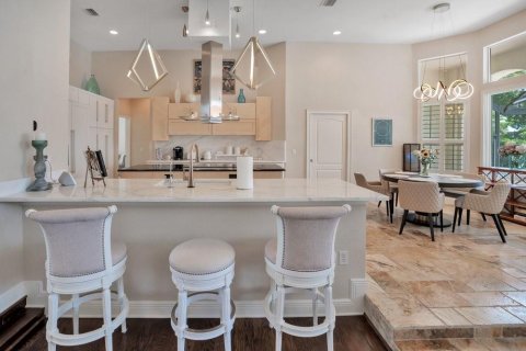 House in Windermere, Florida 4 bedrooms, 306.3 sq.m. № 2195911 - photo 11
