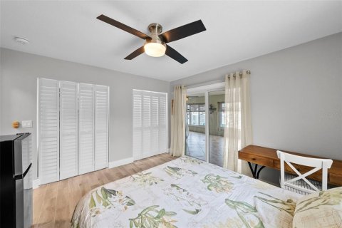 House in Saint Pete Beach, Florida 3 bedrooms, 230.96 sq.m. № 1902991 - photo 18