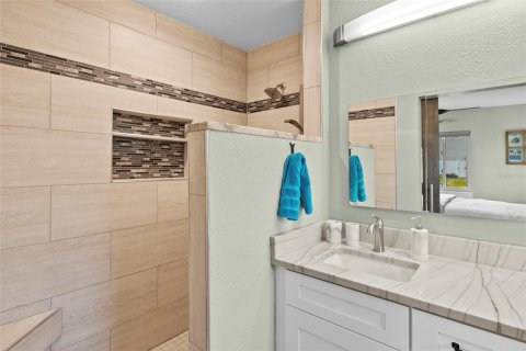 House in Saint Pete Beach, Florida 3 bedrooms, 230.96 sq.m. № 1902991 - photo 26